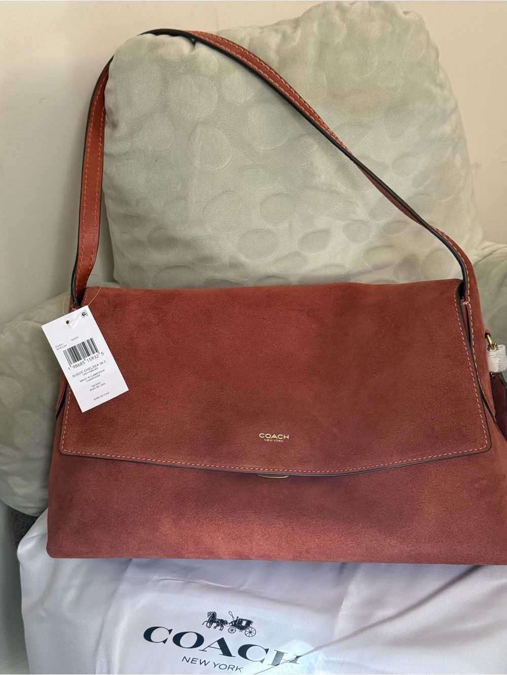 NWT COACH Chelsea Shoulder Bag 36 in Clay Suede